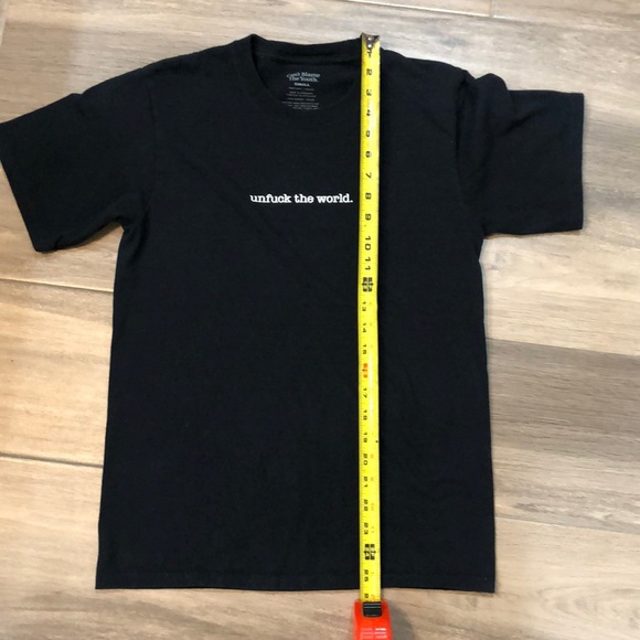 Can’t blame the youth Tee - Picture 4 of 7